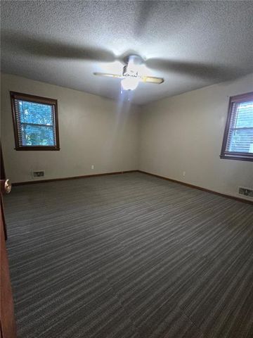 15917 E 41ST Street, Independence, MO 64055