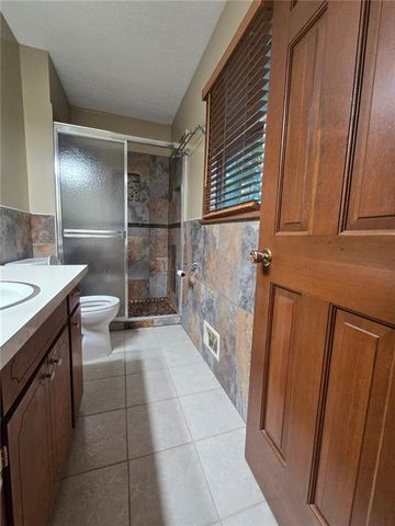 15917 E 41ST Street, Independence, MO 64055