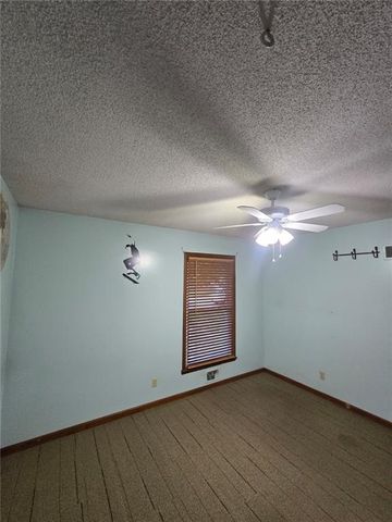 15917 E 41ST Street, Independence, MO 64055