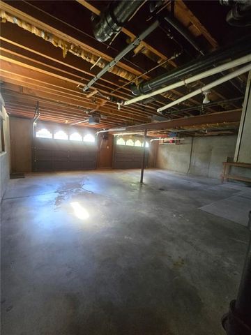 15917 E 41ST Street, Independence, MO 64055