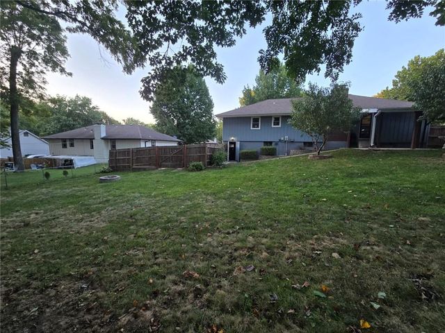 15917 E 41ST Street, Independence, MO 64055