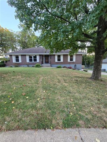 15917 E 41ST Street, Independence, MO 64055