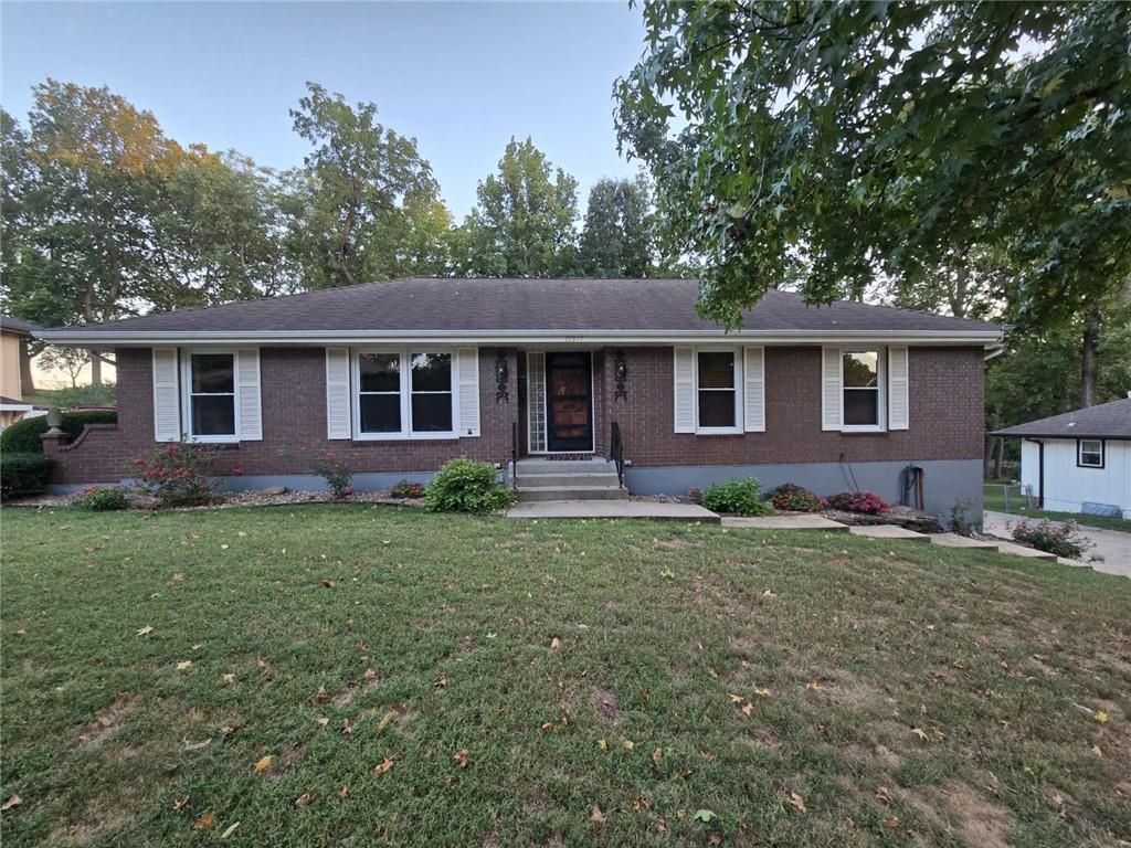 15917 E 41ST Street, Independence, MO 64055