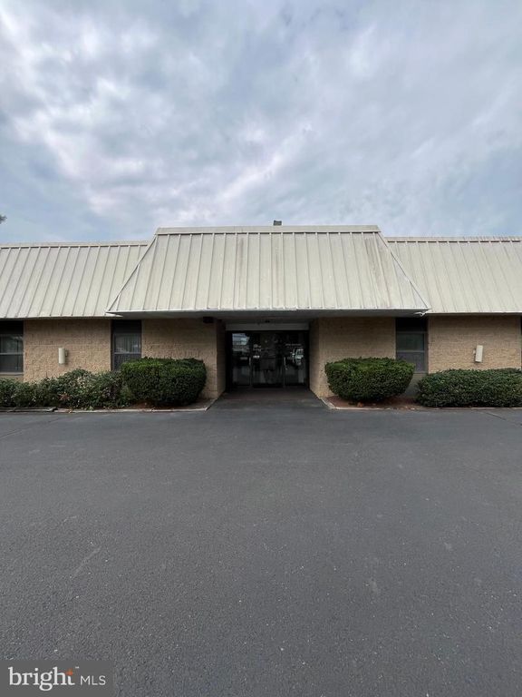 1313 S PENNSYLVANIA AVE, MORRISVILLE, PA 19067 — photo 2