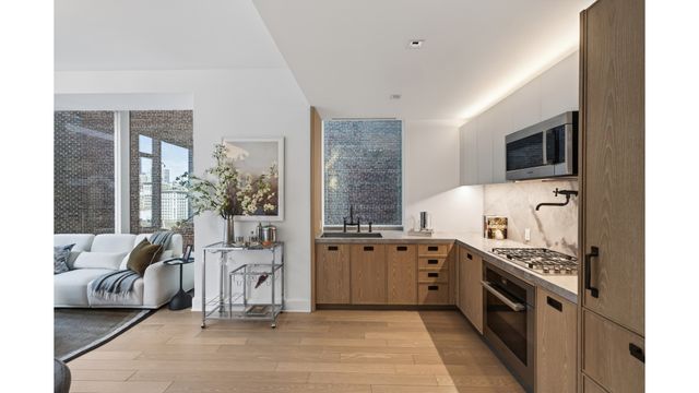 45 E 22nd St Apt 17B, New York City, NY 10010