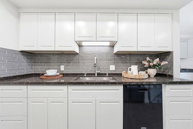 800 N El Camino Real 102, San Mateo, CA 94401