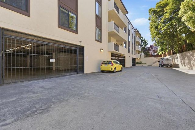 800 N El Camino Real 102, San Mateo, CA 94401