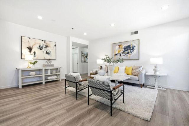 800 N El Camino Real 102, San Mateo, CA 94401