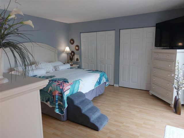 9446 TRADEWINDS AVENUE, Seminole, FL 33776