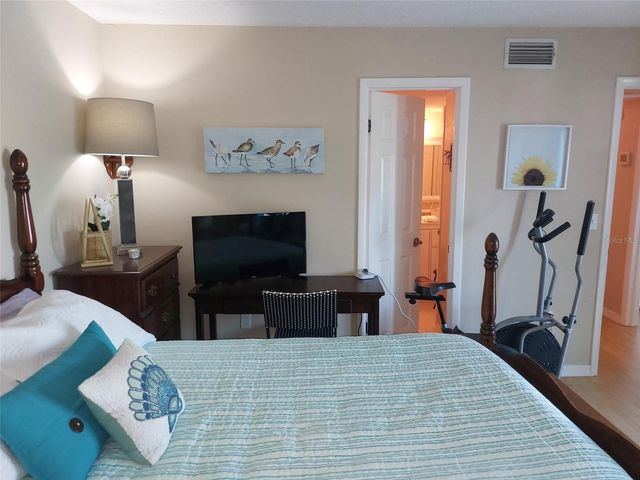 9446 TRADEWINDS AVENUE, Seminole, FL 33776