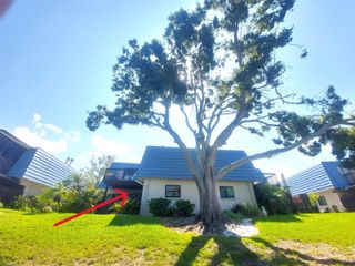 9446 TRADEWINDS AVENUE, Seminole, FL 33776