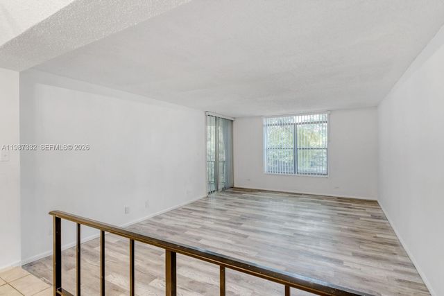 3760 Inverrary Dr 2L, Lauderhill, FL 33319