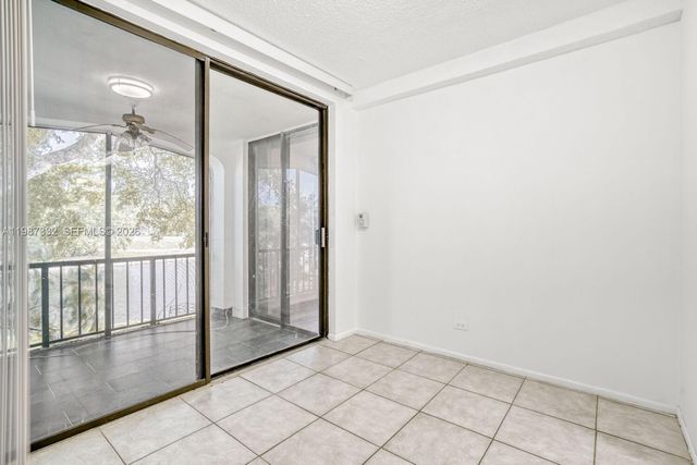 3760 Inverrary Dr 2L, Lauderhill, FL 33319