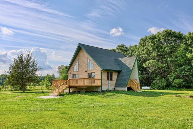 N8502 Schultz Road, Portage, WI 53901