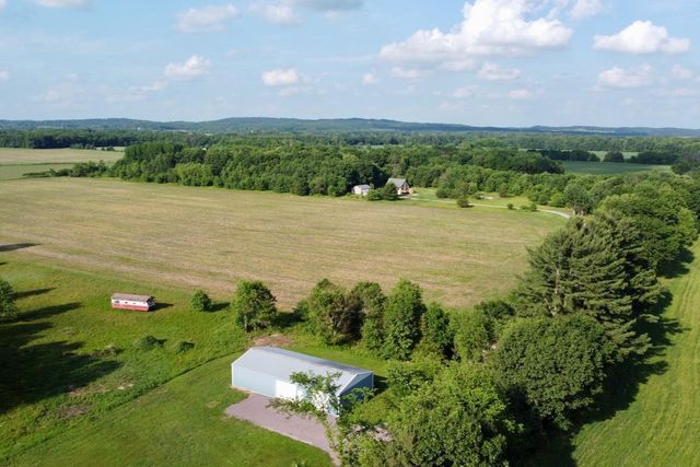 N8502 Schultz Road, Portage, WI 53901
