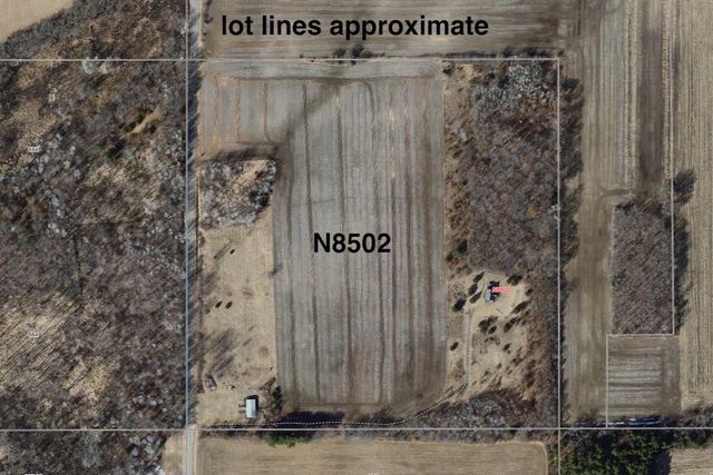 N8502 Schultz Road, Portage, WI 53901