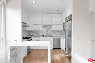 438 Arnaz Drive 106, Los Angeles, CA 90048