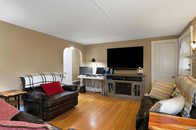 1 Brookside Avenue, New City, NY 10956