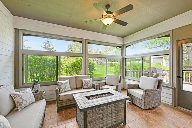 N52W21298 Golfview COURT, Menomonee Falls, WI 53051