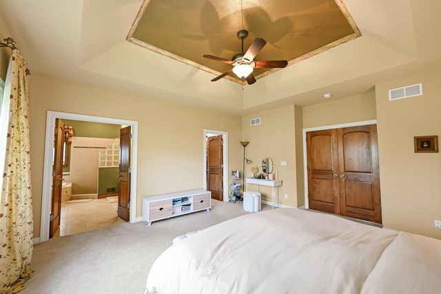 N52W21298 Golfview COURT, Menomonee Falls, WI 53051