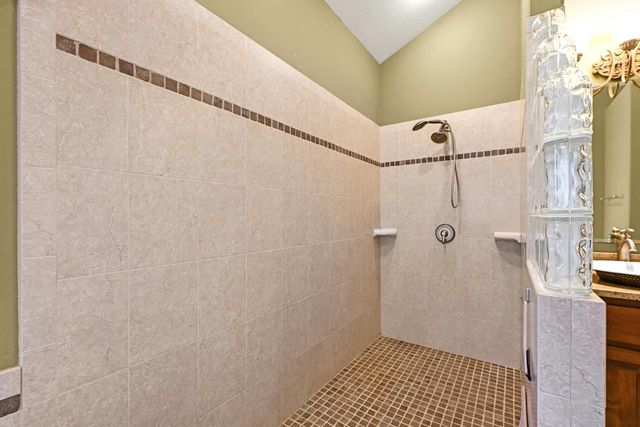 N52W21298 Golfview COURT, Menomonee Falls, WI 53051