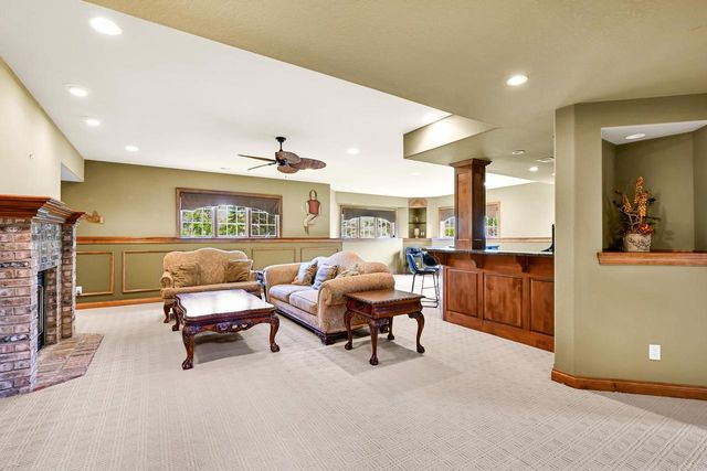 N52W21298 Golfview COURT, Menomonee Falls, WI 53051