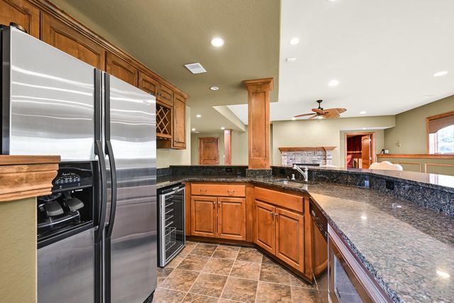 N52W21298 Golfview COURT, Menomonee Falls, WI 53051