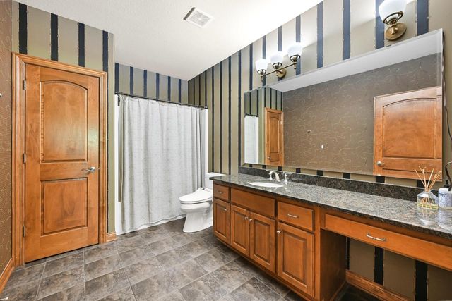 N52W21298 Golfview COURT, Menomonee Falls, WI 53051