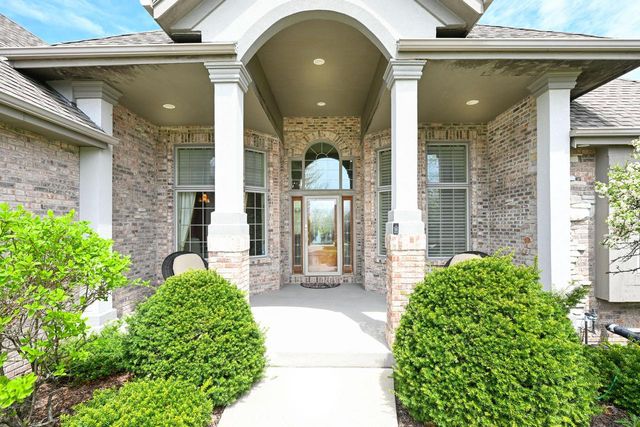 N52W21298 Golfview COURT, Menomonee Falls, WI 53051
