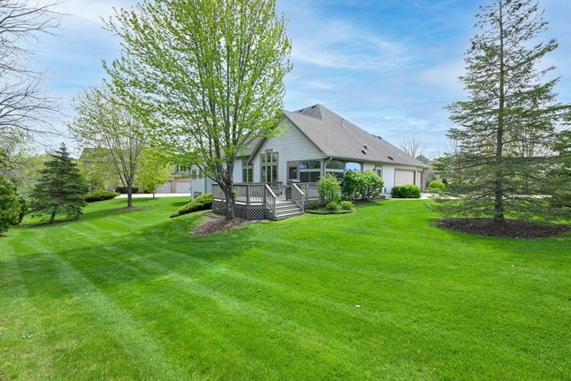 N52W21298 Golfview COURT, Menomonee Falls, WI 53051