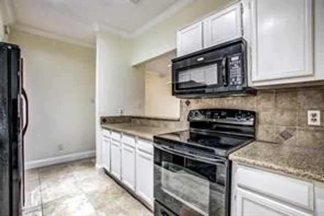 5550 Spring Valley Road E23, Dallas, TX 75254