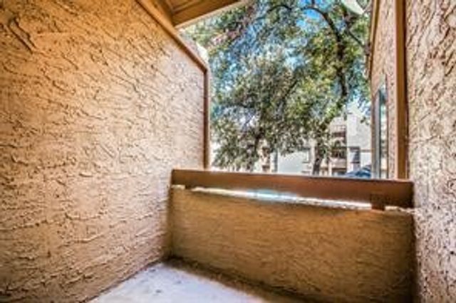 5550 Spring Valley Road E23, Dallas, TX 75254