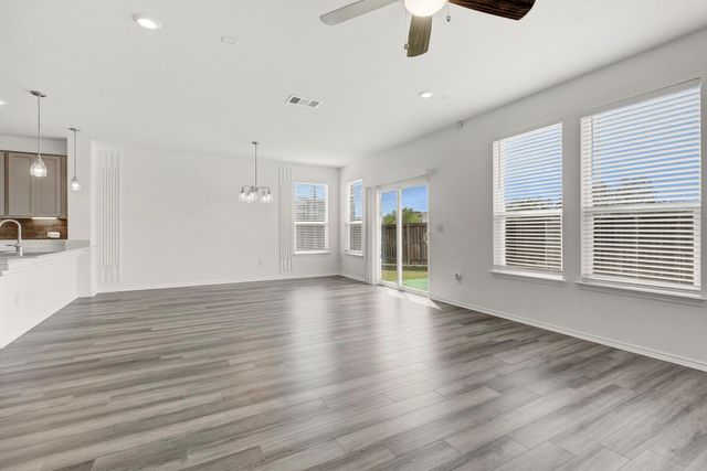 6512 Wagon Spring ST, Del Valle, TX 78617