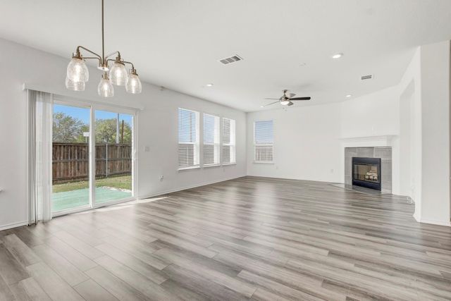 6512 Wagon Spring ST, Del Valle, TX 78617