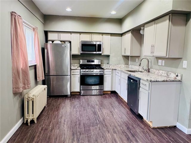 1514 5th Ave, Coraopolis, PA 15108