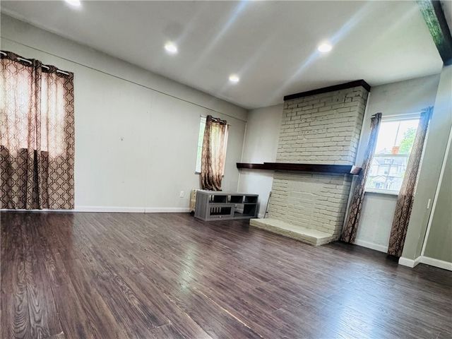 1514 5th Ave, Coraopolis, PA 15108