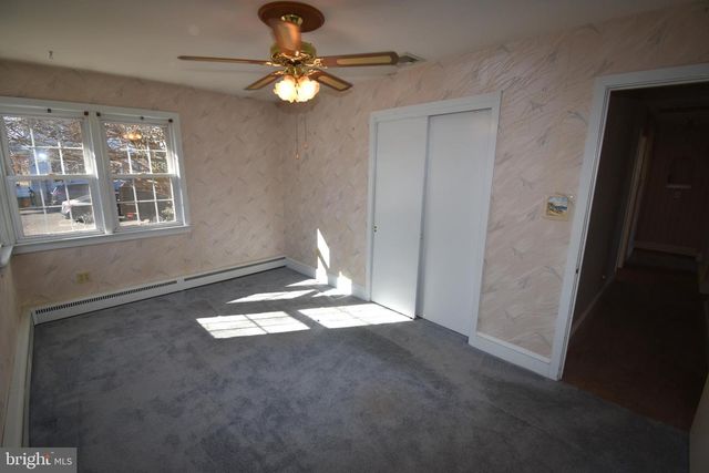 891 E 3RD ST E, Florence, NJ 08518