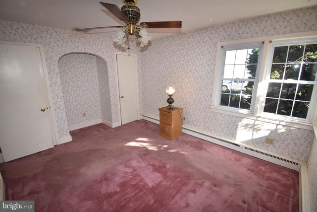 891 E 3RD ST E, Florence, NJ 08518