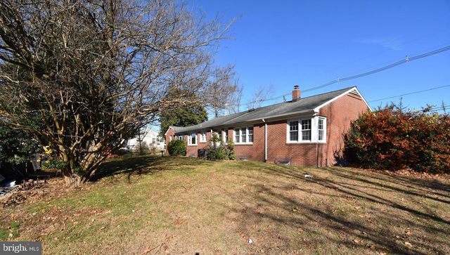 891 E 3RD ST E, Florence, NJ 08518