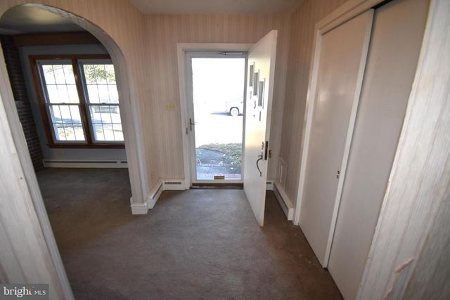 891 E 3RD ST E, Florence, NJ 08518