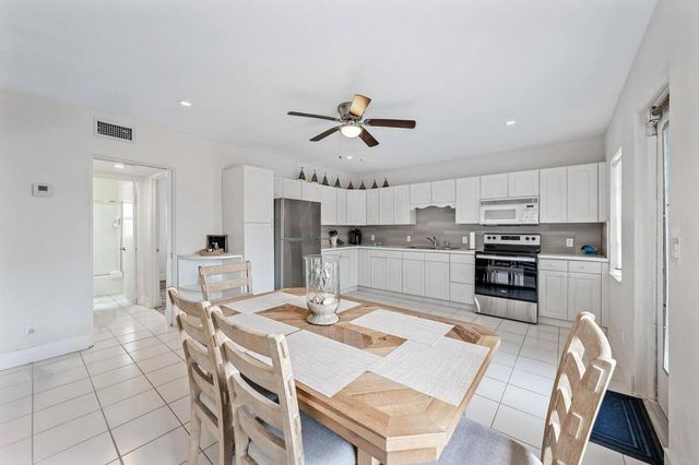 320 Inlet Way 1, Palm Beach Shores, FL 33404