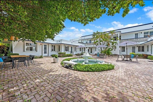 320 Inlet Way 1, Palm Beach Shores, FL 33404