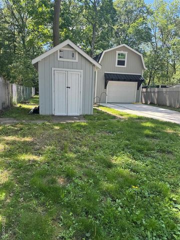 4247 Laforest Drive, Waterford, MI 48329