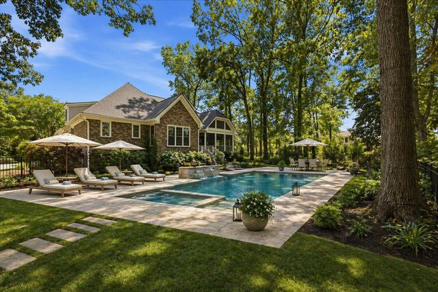 397 Shadowmoss Parkway, Charleston, SC 29414