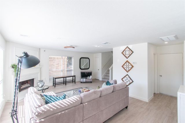 12447 S Rachlin Circle, Houston, TX 77071