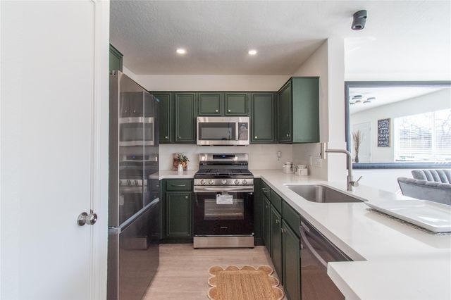 12447 S Rachlin Circle, Houston, TX 77071