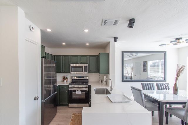 12447 S Rachlin Circle, Houston, TX 77071