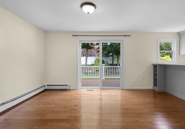 95 Franklin St, Wrentham, MA 02093