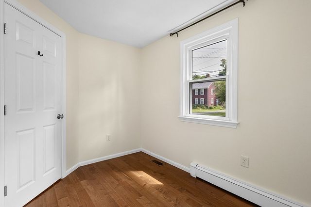 95 Franklin St, Wrentham, MA 02093
