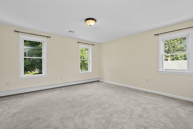 95 Franklin St, Wrentham, MA 02093